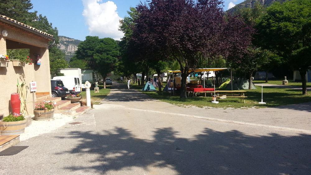 Camping Du Lac Saint-Julien-du-Verdon Exterior foto
