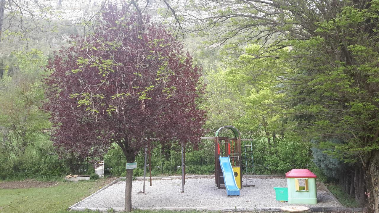 Camping Du Lac Saint-Julien-du-Verdon Exterior foto