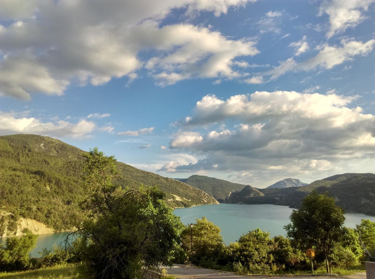 Camping Du Lac Saint-Julien-du-Verdon Exterior foto